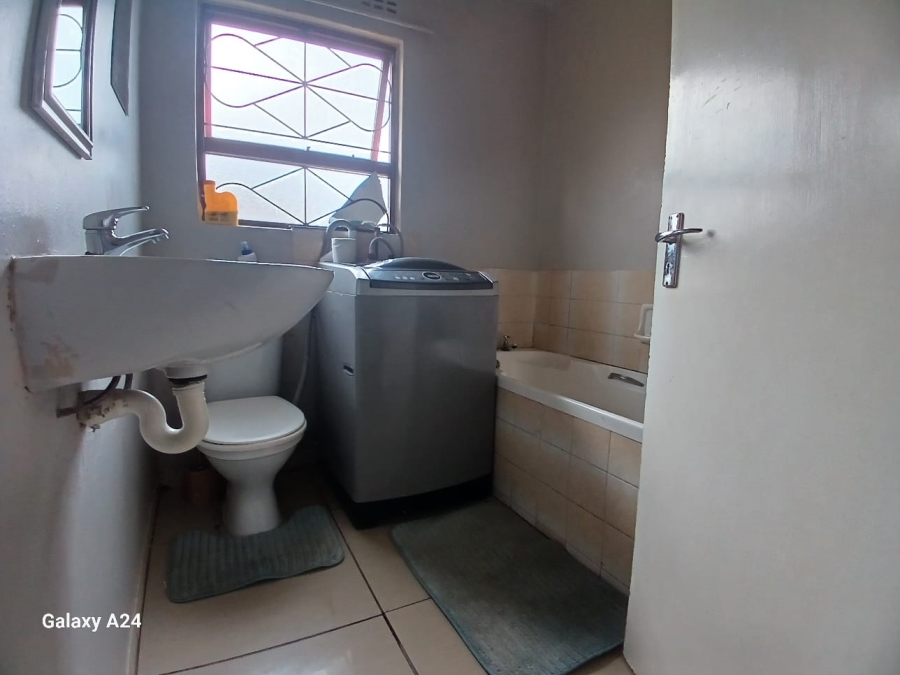 2 Bedroom Property for Sale in Amalinda Eastern Cape